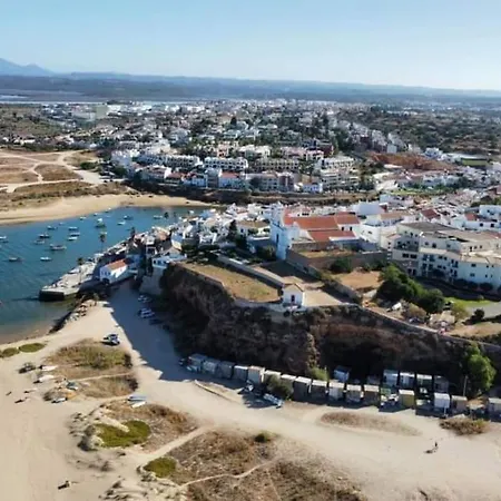 Bela Vista Family Flat Near Ferragudo Appartement Parchal