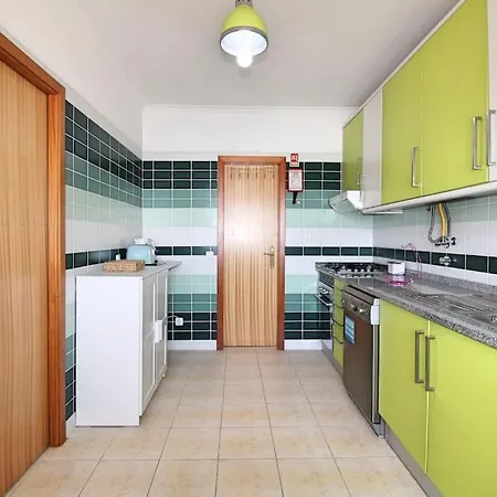 Bela Vista Family Flat Near Ferragudo Apartment Parchal